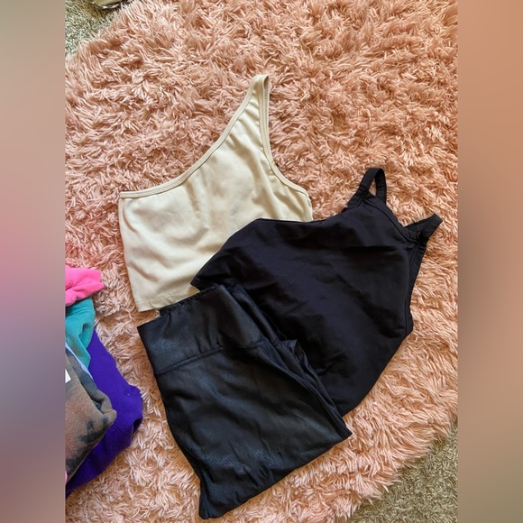 Size Large bundle - Picture 2 of 2